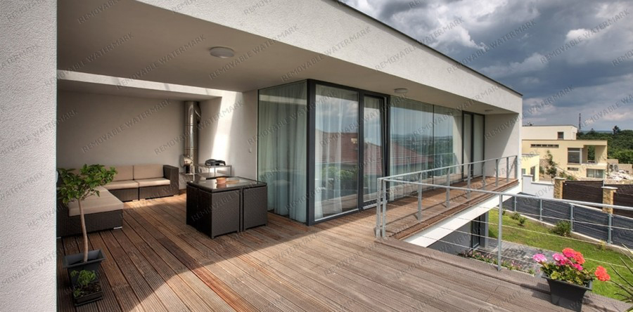 Etiam dictum egestas